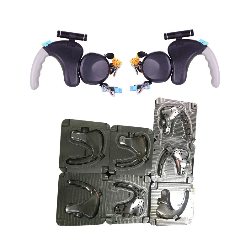 Dog Leash Custom Plastic Injection Molding Side Gate NK80 Mould Material